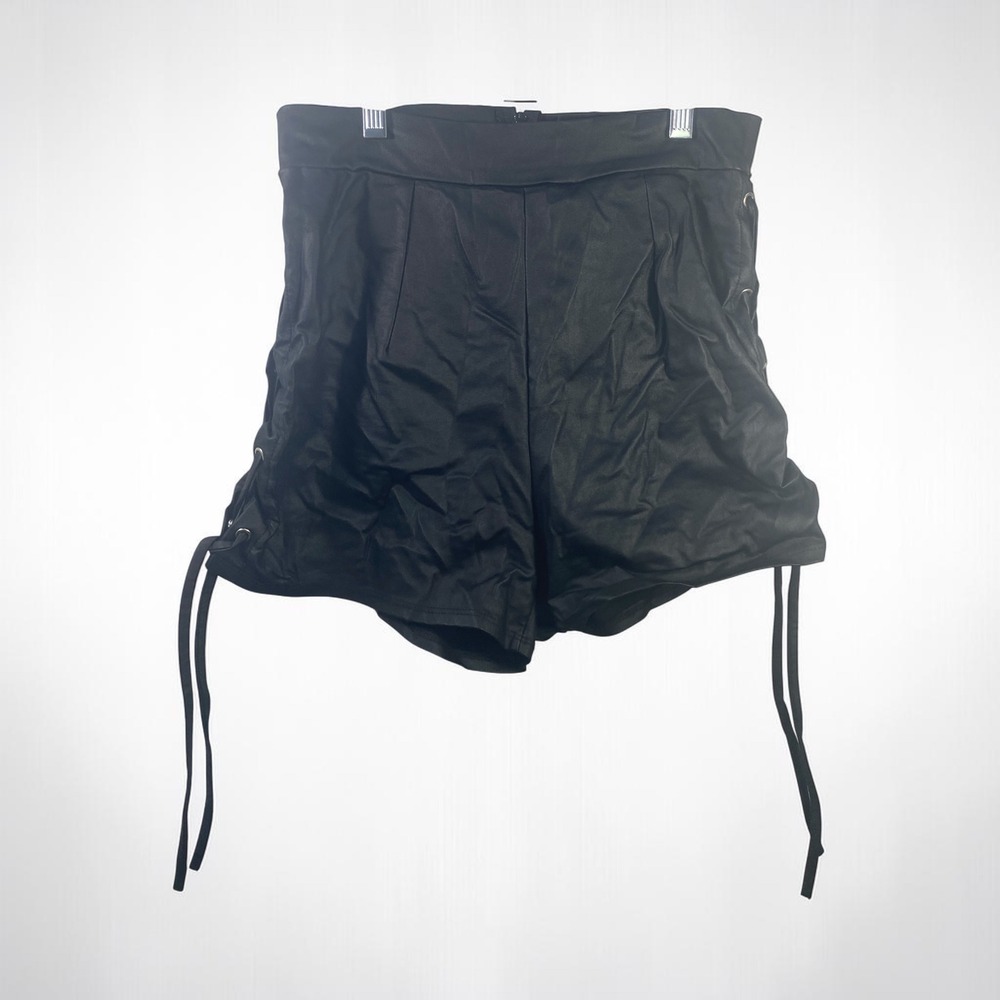 Windsor Black Faux Leather Side Lace Up High Waisted Shorts EP7473 Size M